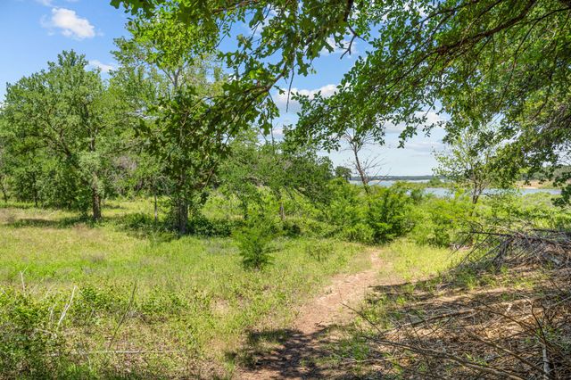 2930 Peninsula Drive, Grapevine, TX 76051