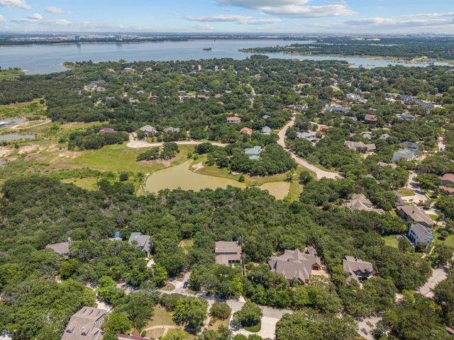 2930 Peninsula Drive, Grapevine, TX 76051