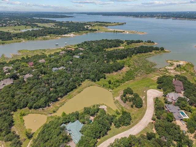 2930 Peninsula Drive, Grapevine, TX 76051