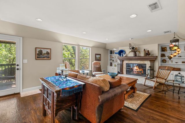2930 Peninsula Drive, Grapevine, TX 76051