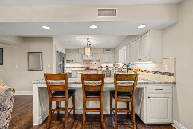 2930 Peninsula Drive, Grapevine, TX 76051