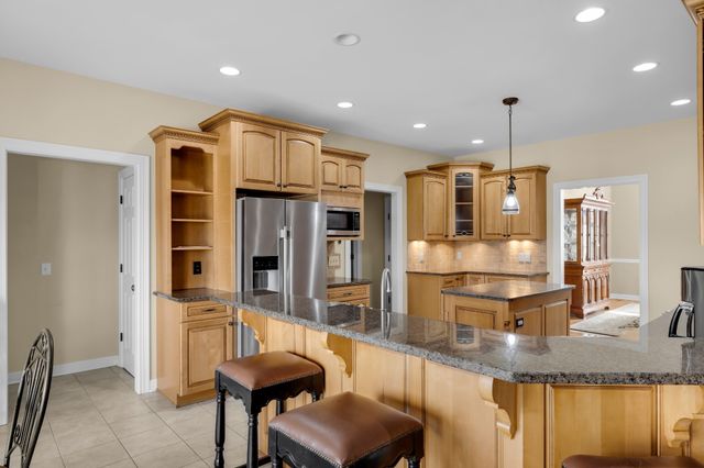 5144 Drake Rd, Cedar Hill, TN 37032