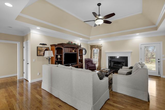 5144 Drake Rd, Cedar Hill, TN 37032