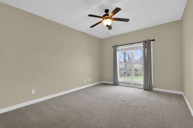 5144 Drake Rd, Cedar Hill, TN 37032