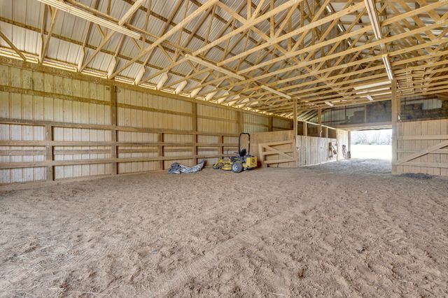 5144 Drake Rd, Cedar Hill, TN 37032