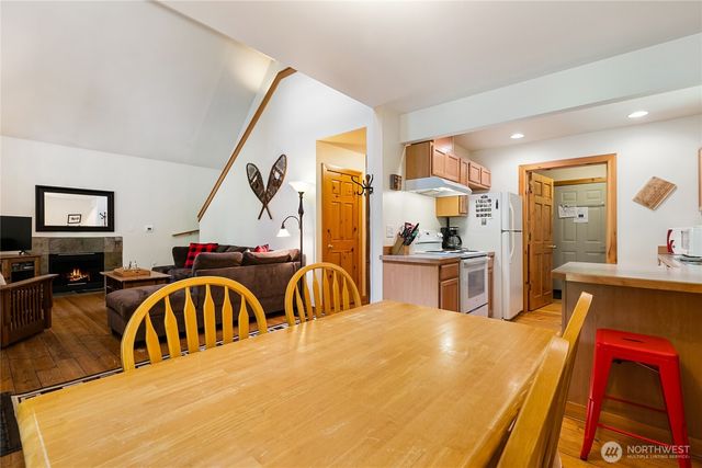 12026 Shuksan Rim Drive, Deming, WA 98244