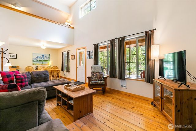 12026 Shuksan Rim Drive, Deming, WA 98244