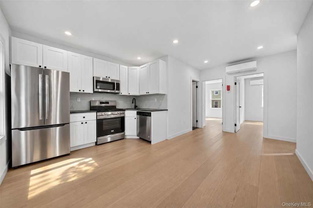 93-07 69th Avenue, Forest Hills, NY 11375 — photo 4