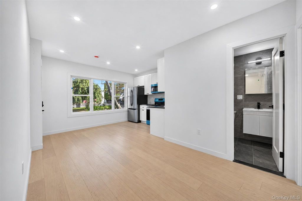 93-07 69th Avenue, Forest Hills, NY 11375 — photo 5