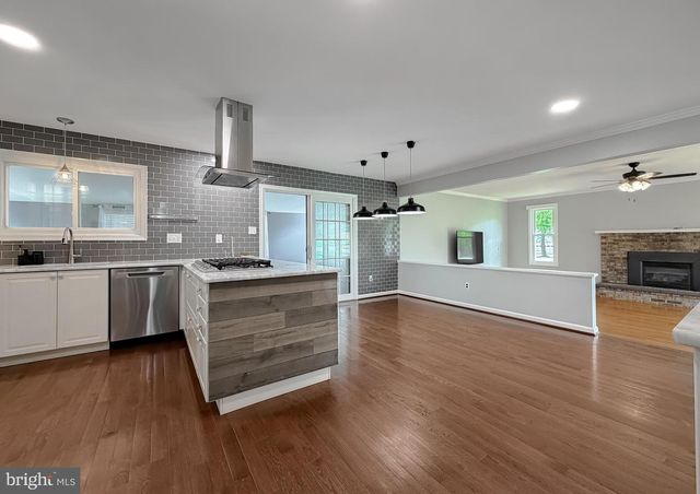 1200 E PATUXENT DR E, La Plata, MD 20646
