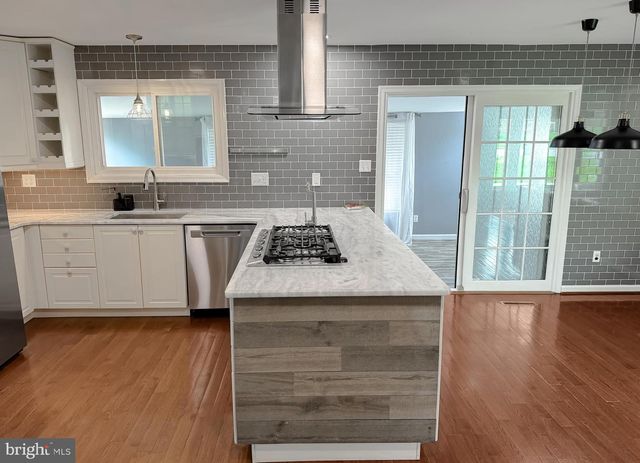 1200 E PATUXENT DR E, La Plata, MD 20646