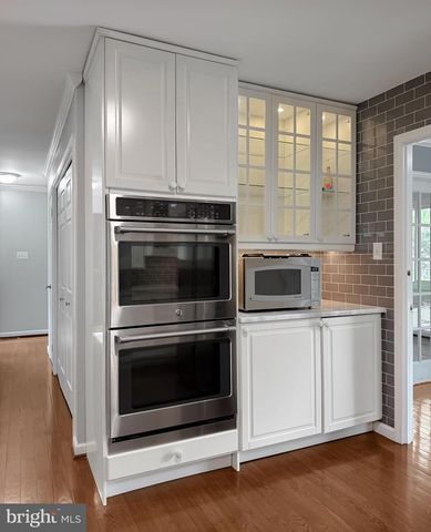 1200 E PATUXENT DR E, La Plata, MD 20646