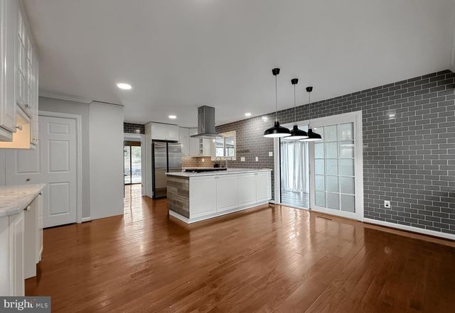 1200 E PATUXENT DR E, La Plata, MD 20646