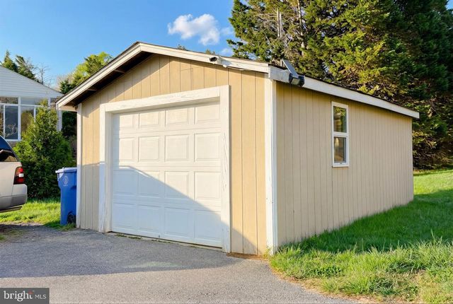 1200 E PATUXENT DR E, La Plata, MD 20646