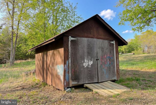 1200 E PATUXENT DR E, La Plata, MD 20646