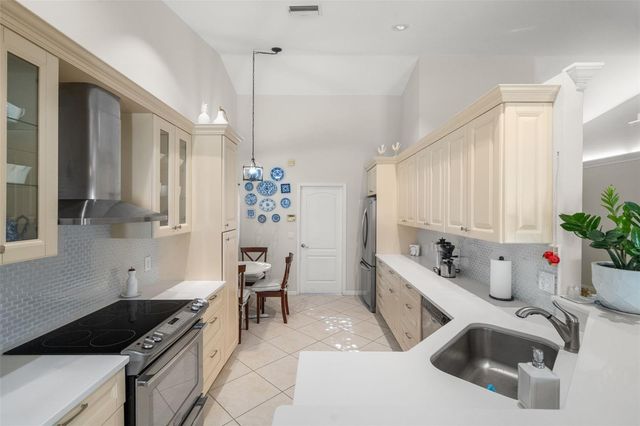 1731 CAPRI LANE, Tarpon Springs, FL 34689