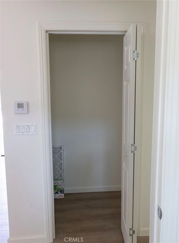 9250 N Kester ave, Panorama City, CA 91402