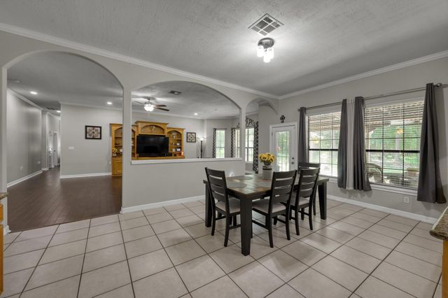910 Commons Way Court, Huffman, TX 77336