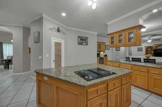 910 Commons Way Court, Huffman, TX 77336