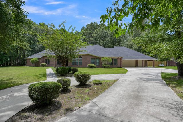 910 Commons Way Court, Huffman, TX 77336
