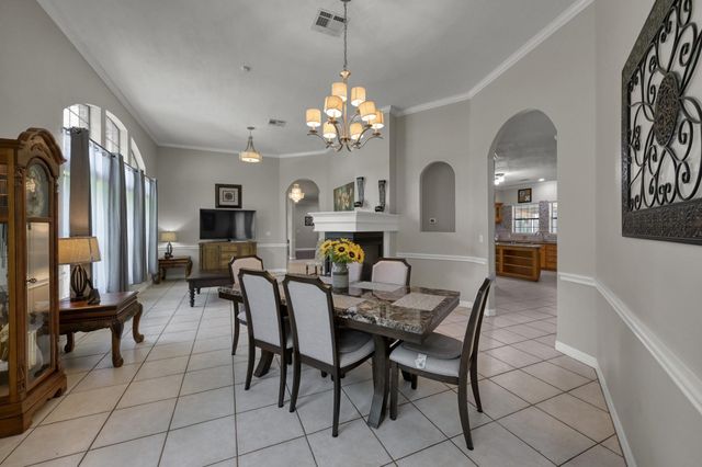 910 Commons Way Court, Huffman, TX 77336