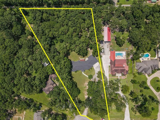 910 Commons Way Court, Huffman, TX 77336