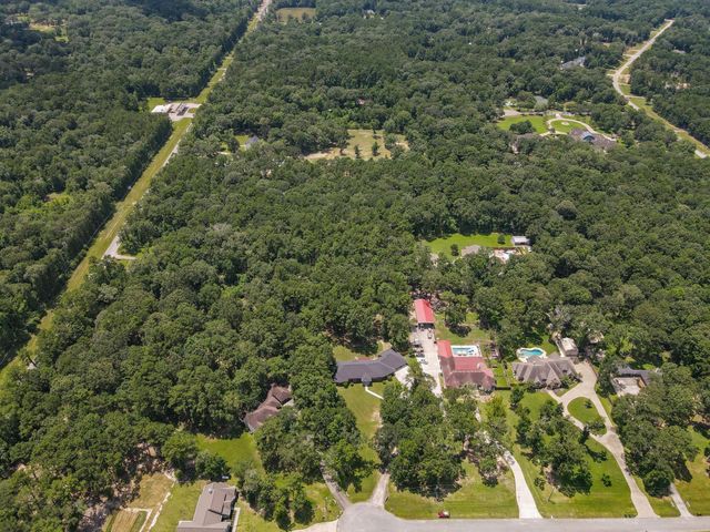 910 Commons Way Court, Huffman, TX 77336