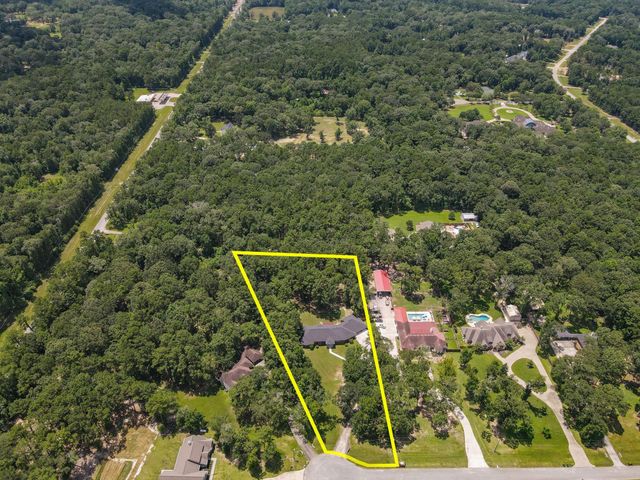 910 Commons Way Court, Huffman, TX 77336