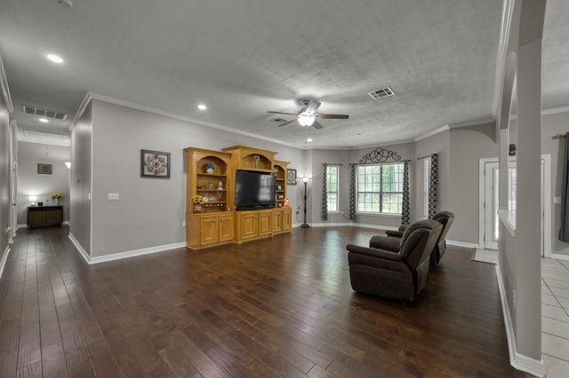 910 Commons Way Court, Huffman, TX 77336