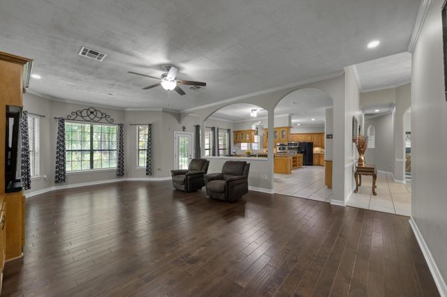 910 Commons Way Court, Huffman, TX 77336