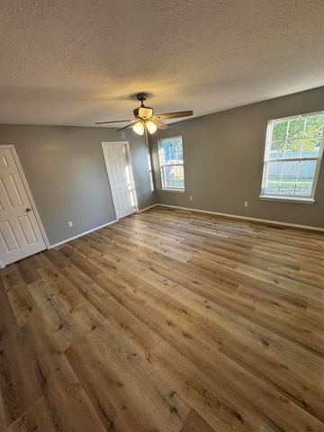 2882 W Lasalle Street, Springfield, MO 65807