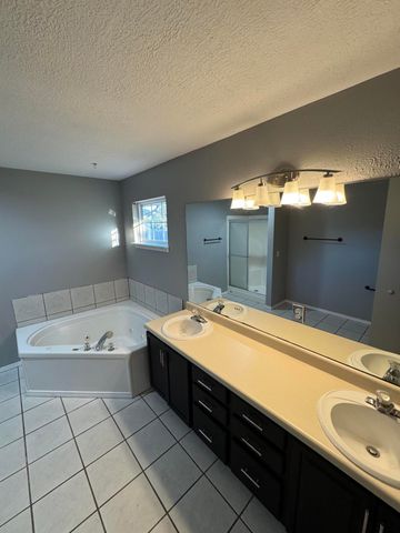 2882 W Lasalle Street, Springfield, MO 65807