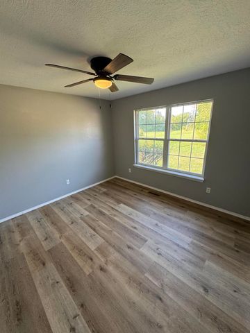 2882 W Lasalle Street, Springfield, MO 65807