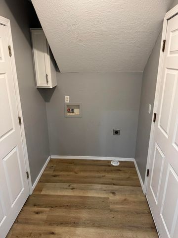 2882 W Lasalle Street, Springfield, MO 65807