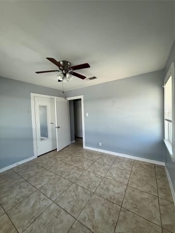 9002 Ilona Lane 8, Houston, TX 77025