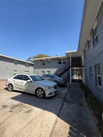 9002 Ilona Lane 8, Houston, TX 77025