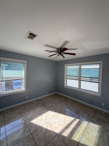 9002 Ilona Lane 8, Houston, TX 77025