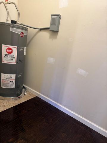 9002 Ilona Lane 8, Houston, TX 77025