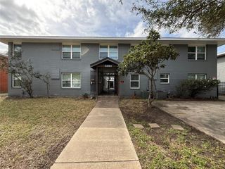9002 Ilona Lane 8, Houston, TX 77025