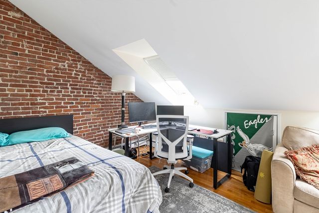 39 Garrison Rd. 3, Brookline, MA 02445