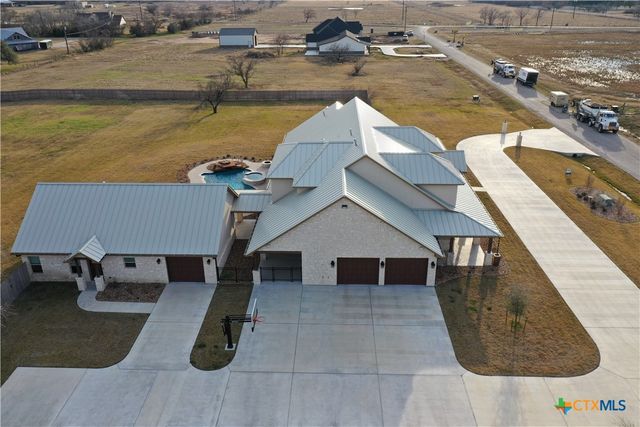 158 Sendera Loop, Victoria, TX 77904