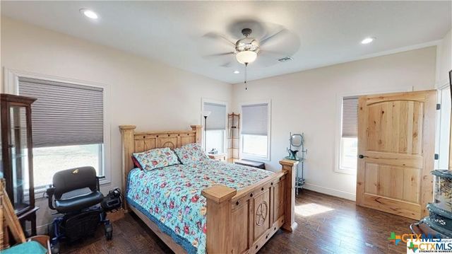 158 Sendera Loop, Victoria, TX 77904