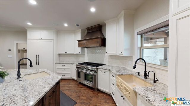 158 Sendera Loop, Victoria, TX 77904