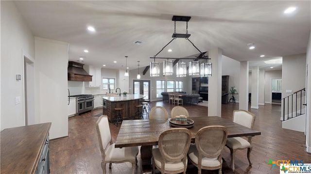 158 Sendera Loop, Victoria, TX 77904