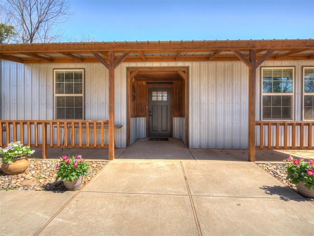 13574 Arrowhead Drive, Guthrie, OK 73044