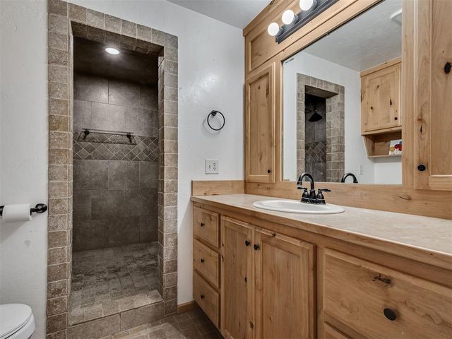 13574 Arrowhead Drive, Guthrie, OK 73044