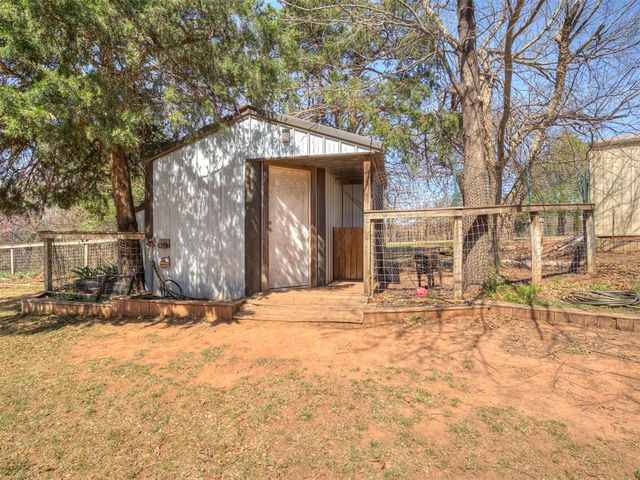 13574 Arrowhead Drive, Guthrie, OK 73044