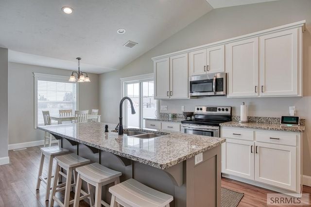 342 Cheyenne Drive, Shelley, ID 83274
