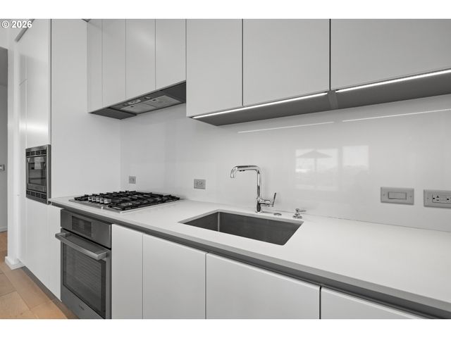 1150 Nw QUIMBY St 1206, Portland, OR 97209