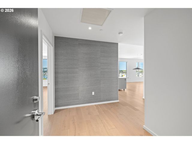 1150 Nw QUIMBY St 1206, Portland, OR 97209